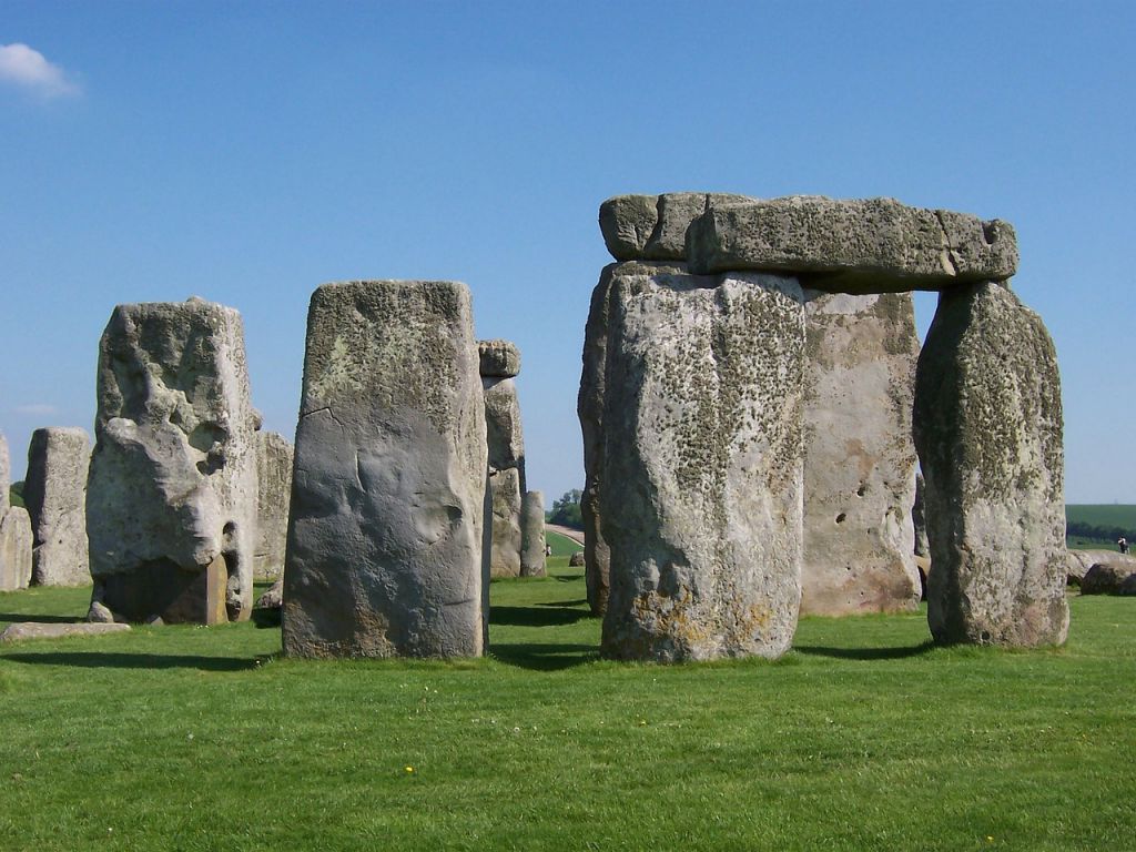 stonehenge-165247_1280